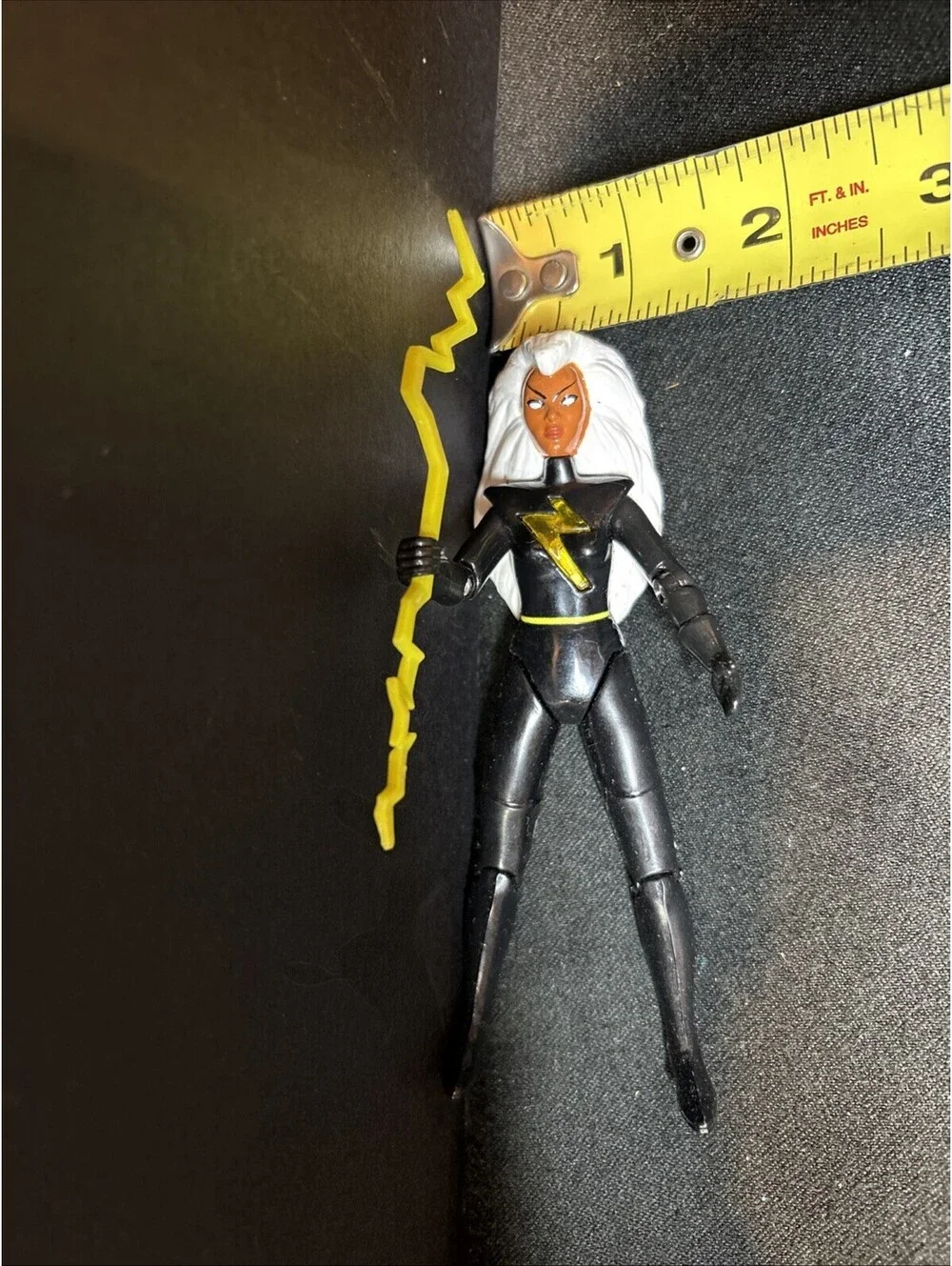 Toy Biz X-Men Storm Action Figure Black Suit w/Lightning Accessory Comic Heroes